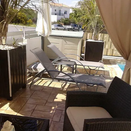 Arcadia Close Apartment